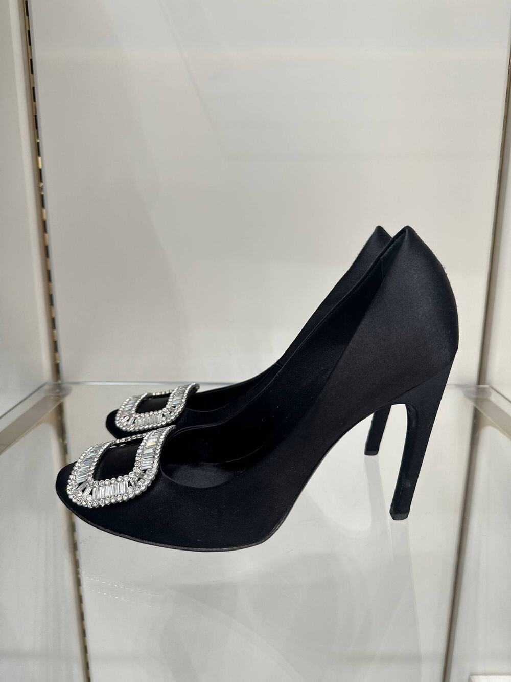 Roger Vivier Black Satin Crystal Buckle Heels Sz.39